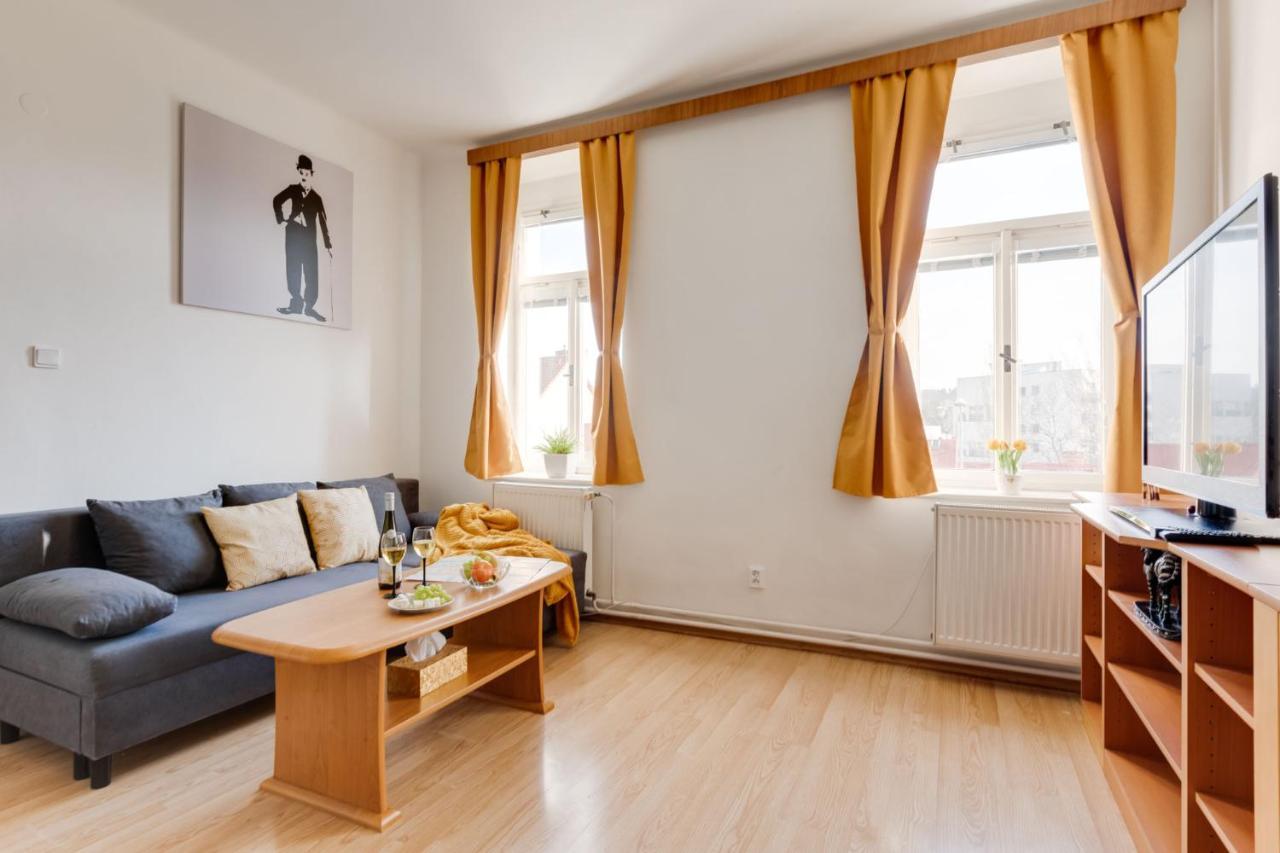 Sunshine Apartment Near The City Center Praga Esterno foto