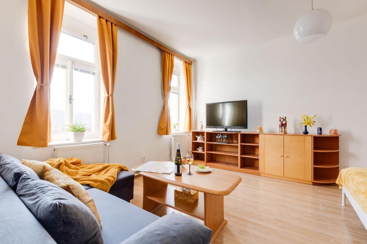 Sunshine Apartment Near The City Center Praga Esterno foto