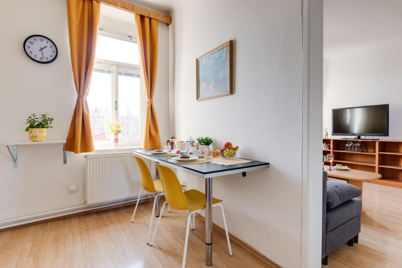 Sunshine Apartment Near The City Center Praga Esterno foto