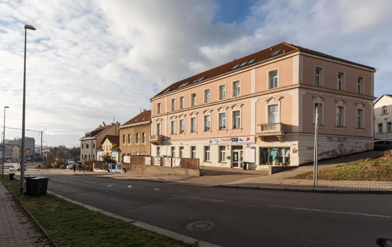Sunshine Apartment Near The City Center Praga Esterno foto