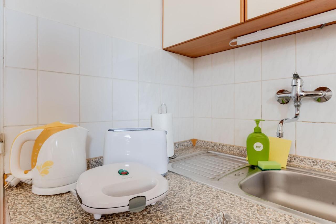 Sunshine Apartment Near The City Center Praga Esterno foto