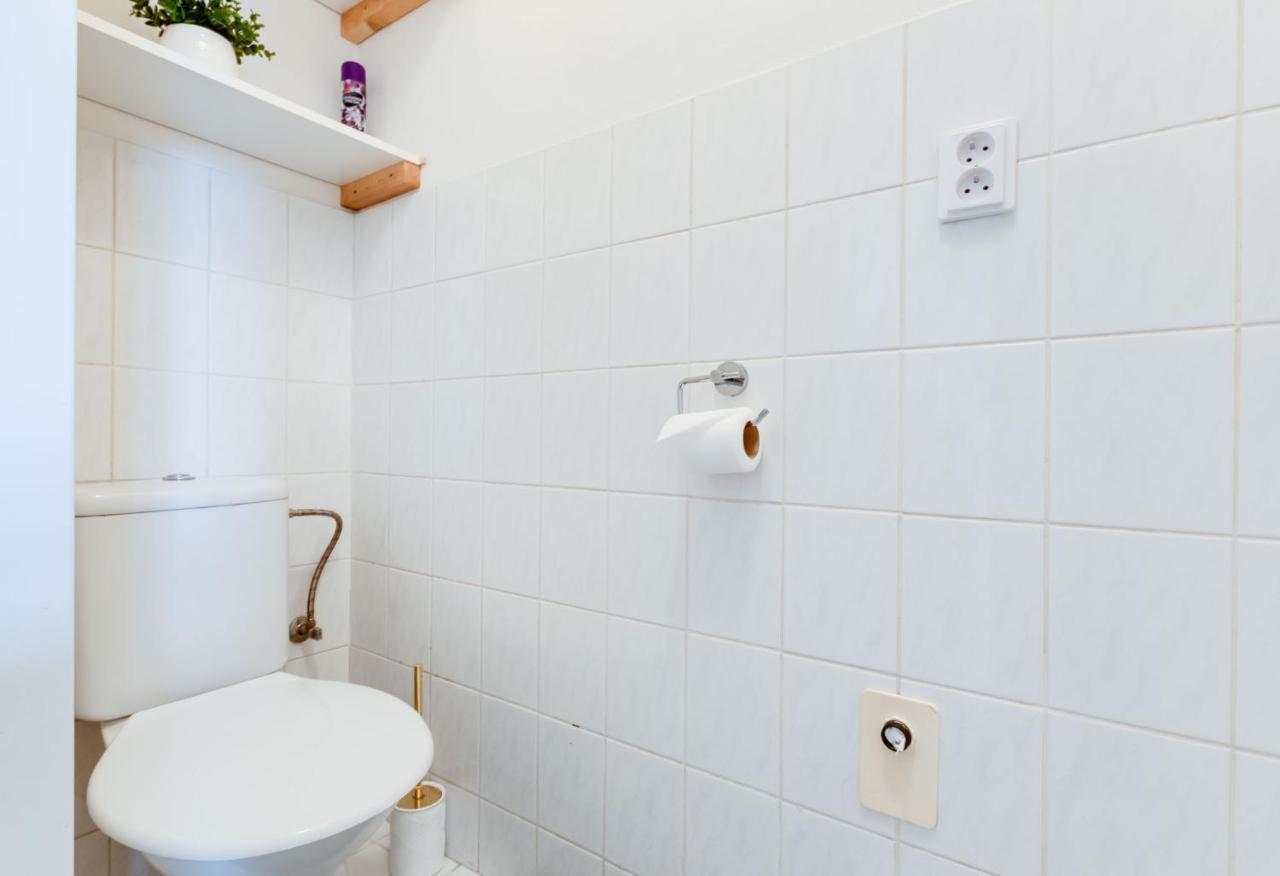 Sunshine Apartment Near The City Center Praga Esterno foto